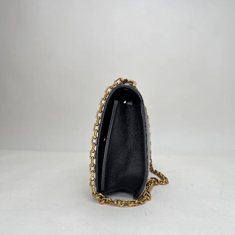 J'adior Black Shoulder Bag in Calfskin, Gold hardware